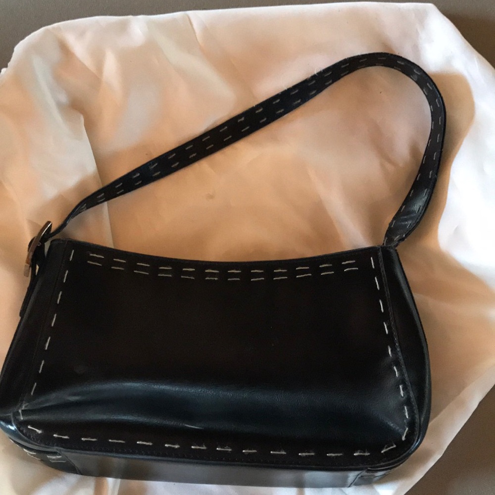 Jones New York leather purse